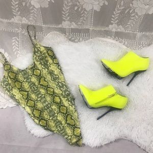 Neon Yellow Stilettos💛💛